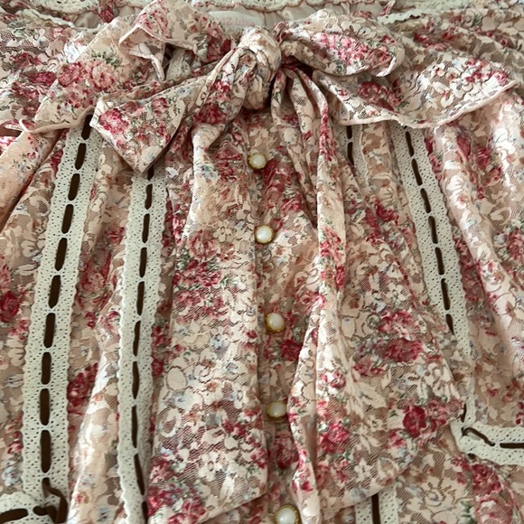 RARE Liz Lisa Peasant Top/Off Shoulders - Picture 2 of 5